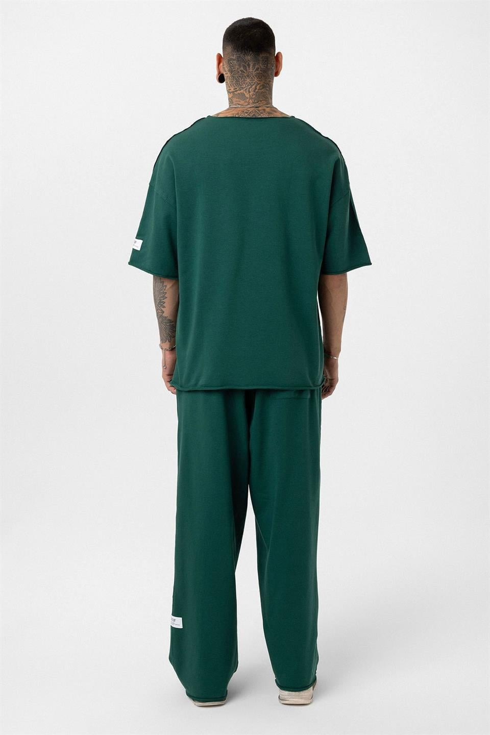 Label: Detailed Oversized Sweatsuit Set