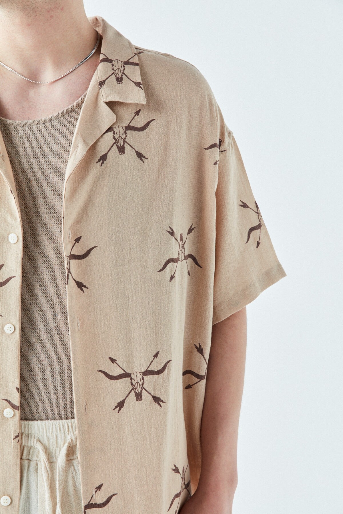 Patterned Short-Sleeve Oversized Shirt Without Pockets