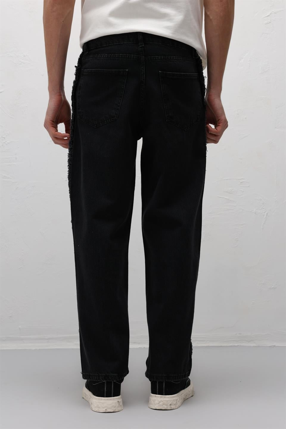 Baggy Jeans with Side Seam Details