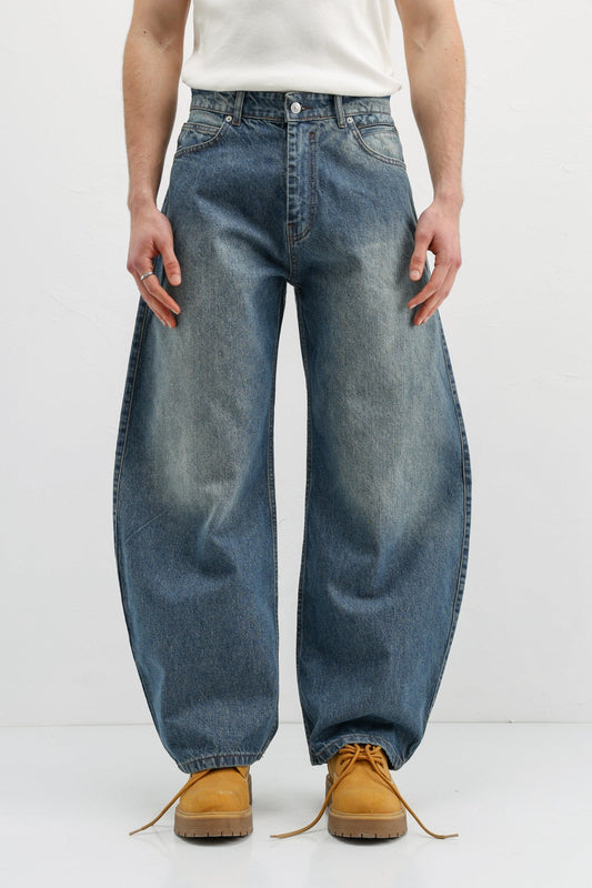 Balloon-Fit Jeans