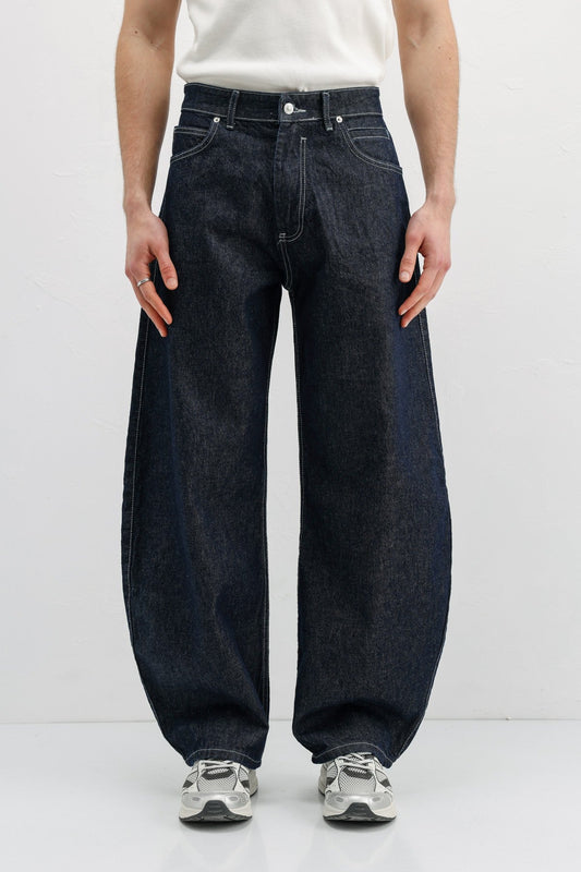 Balloon-Fit Jeans