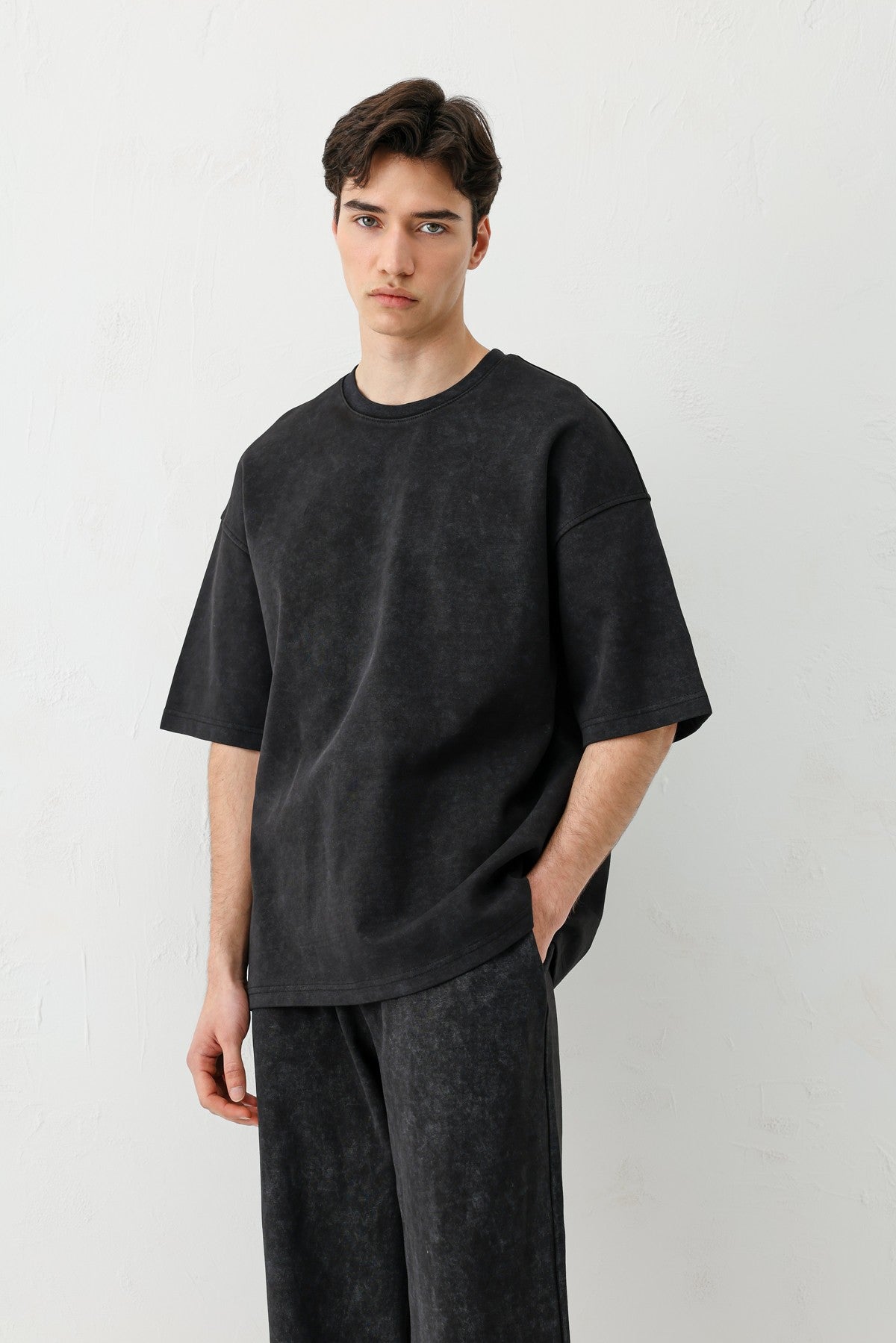 Short-Sleeved, Washed Oversized T-Shirt