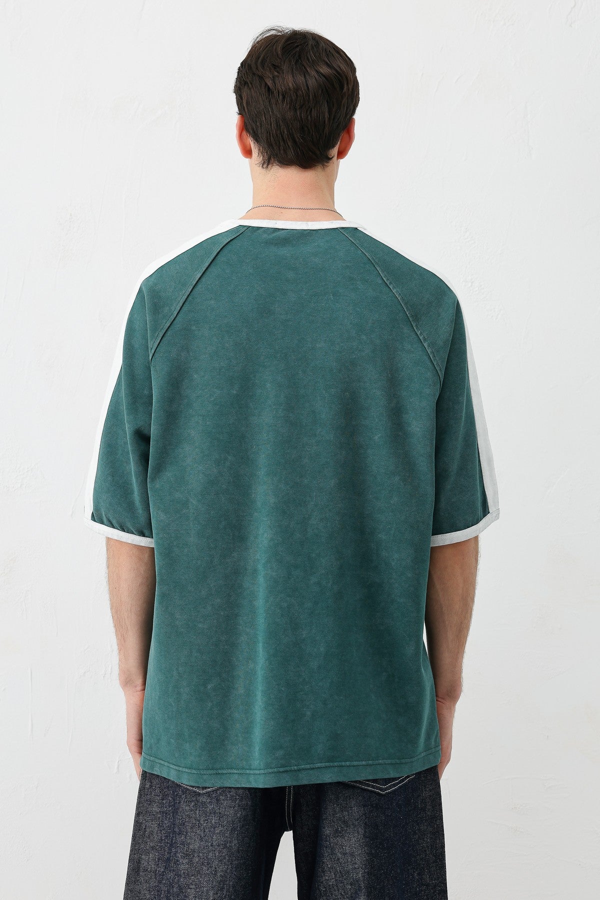 WASHED RAGLAN-SLEEVE T-SHIRT