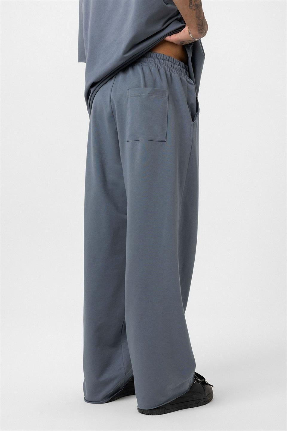 Label: Detailed Oversized Sweatsuit Set