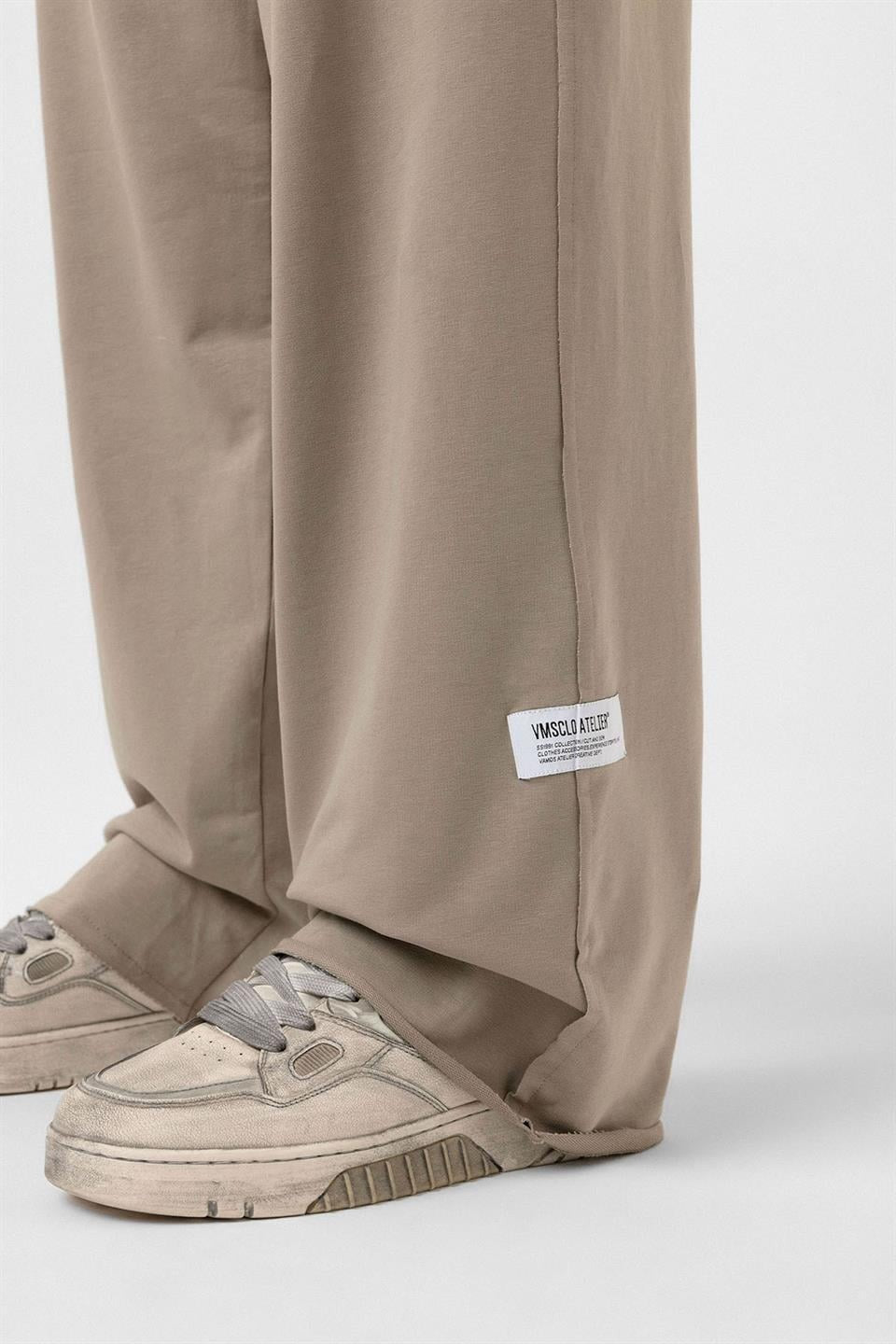 Label: Detailed Oversized Sweatsuit Set