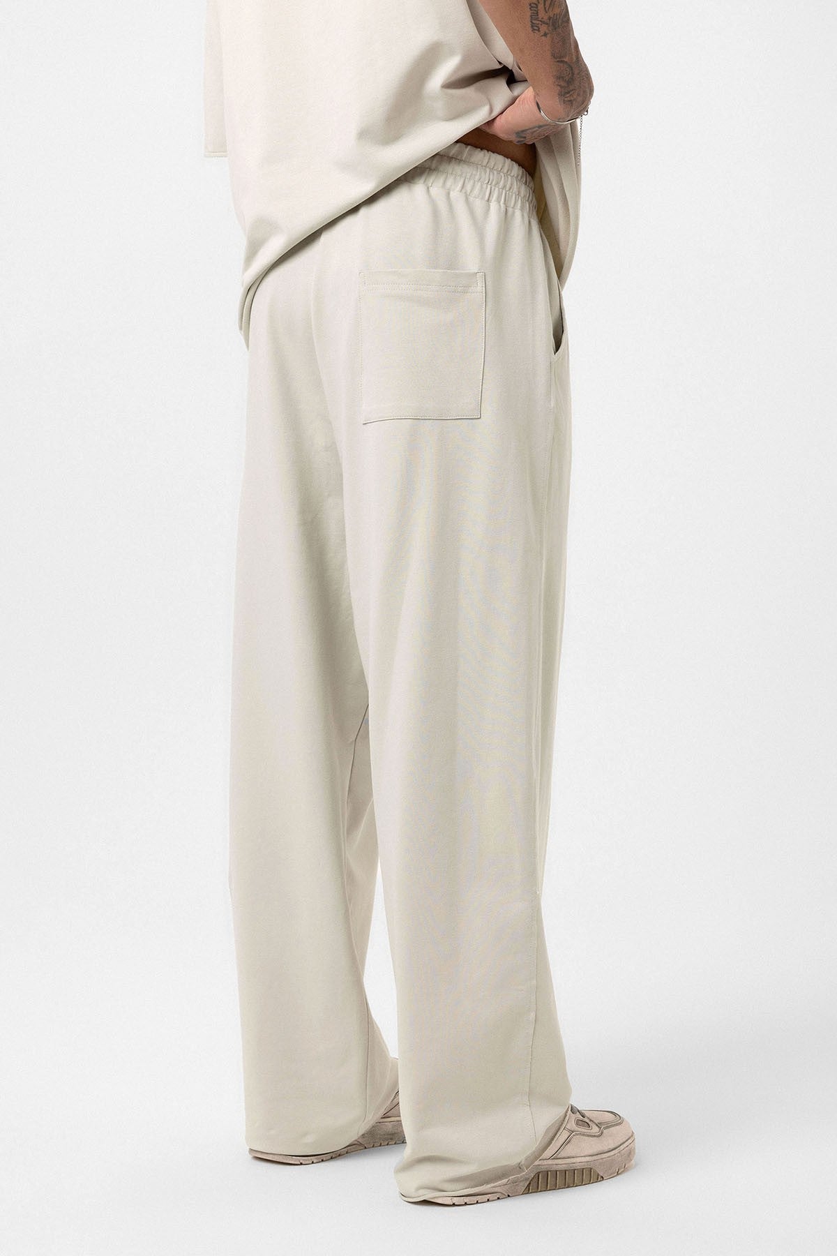 Label: Detailed Oversized Sweatsuit Set