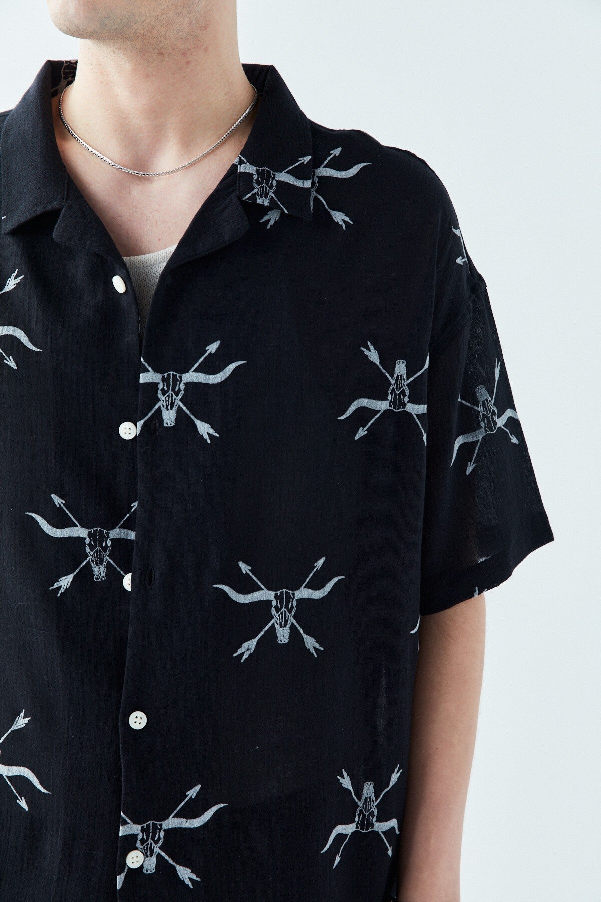 Patterned Short-Sleeve Oversized Shirt Without Pockets