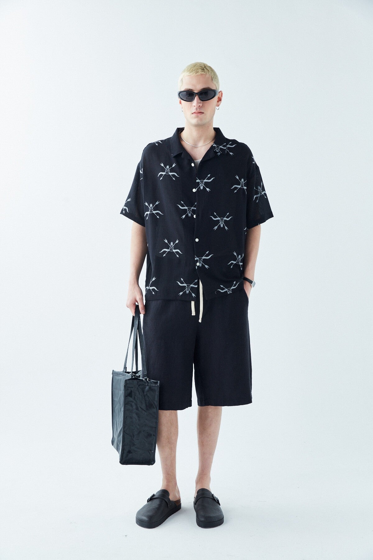 Patterned Short-Sleeve Oversized Shirt Without Pockets