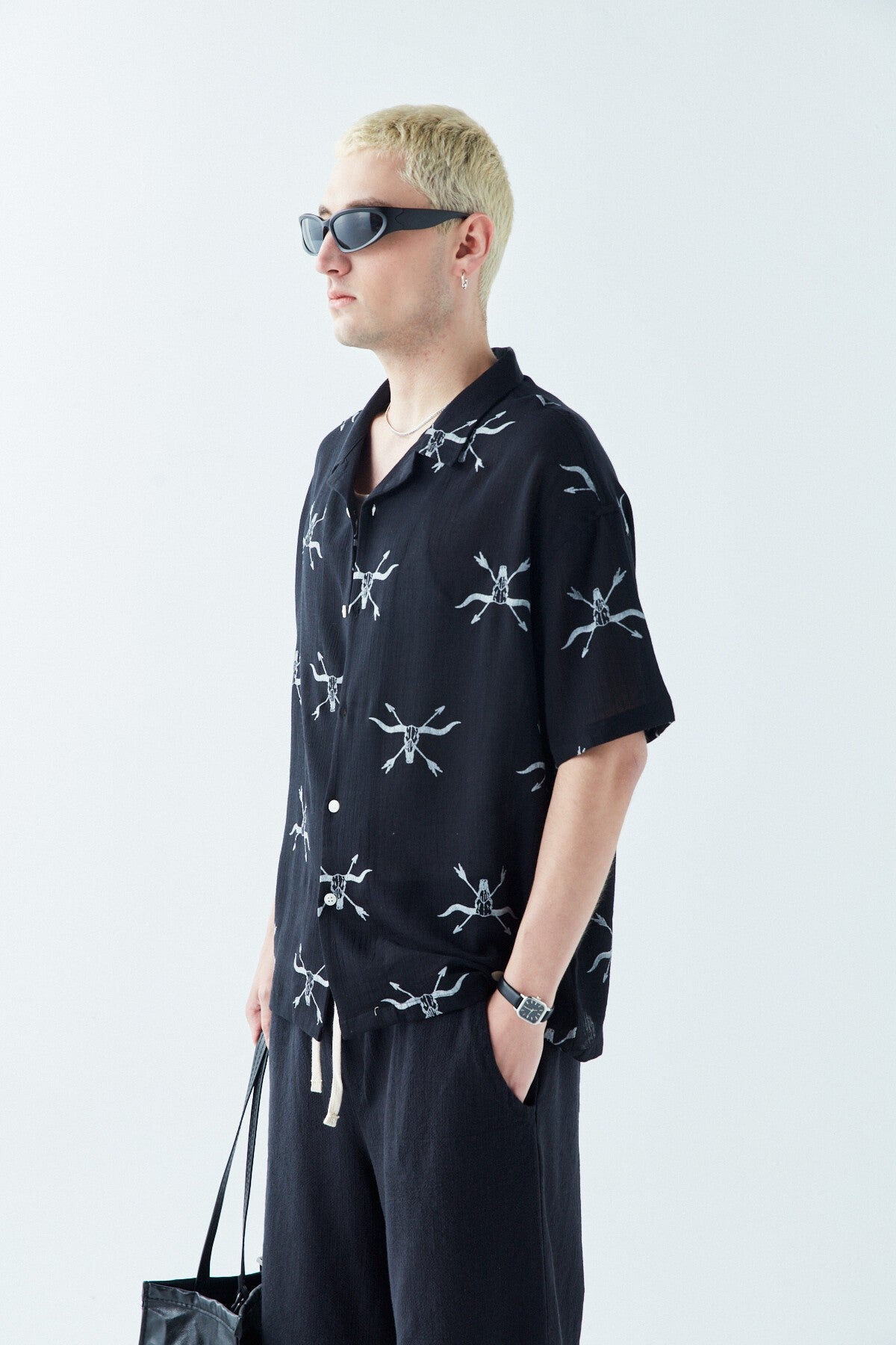 Patterned Short-Sleeve Oversized Shirt Without Pockets