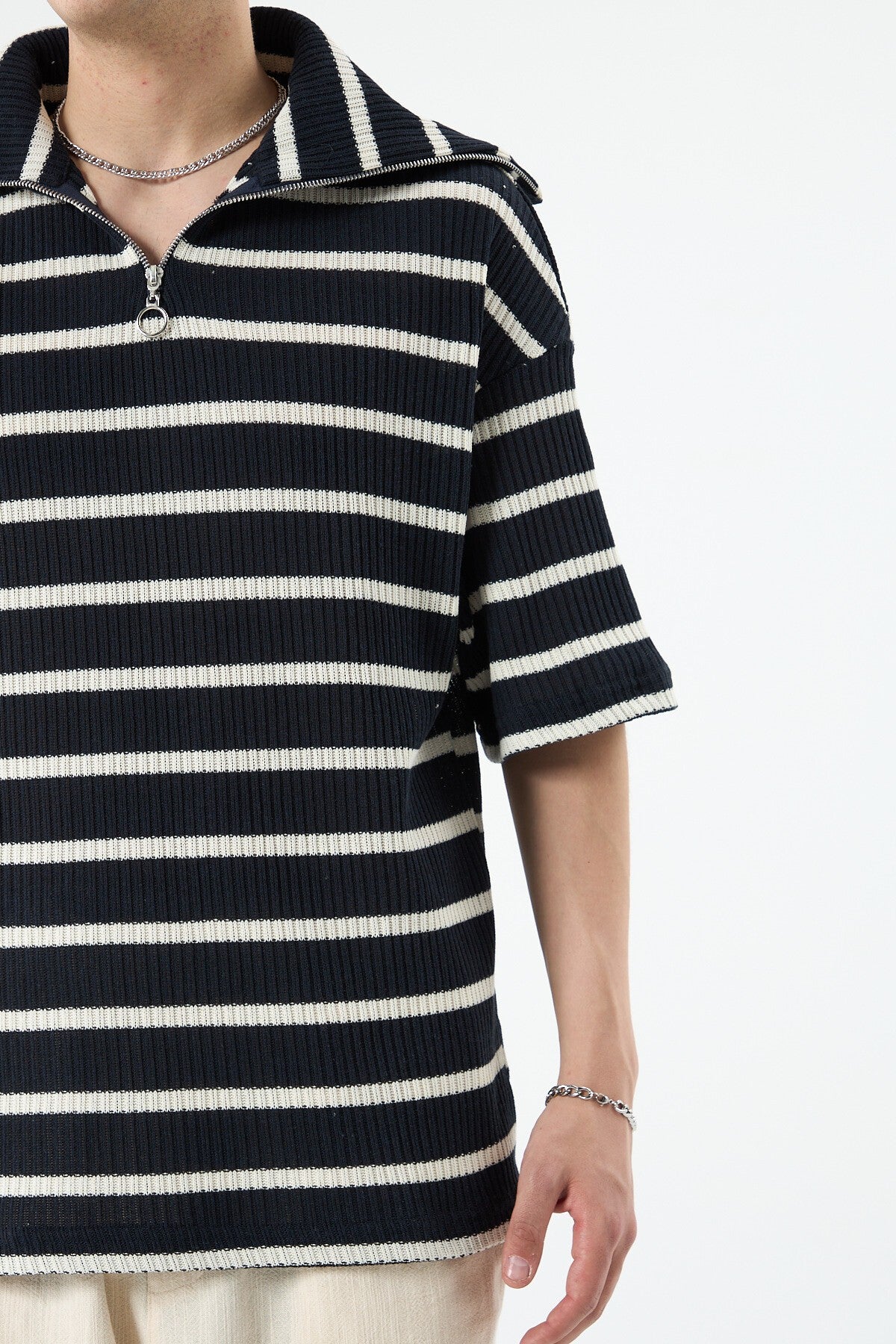 Oversized Striped Sweatshirt with Zipper Collar