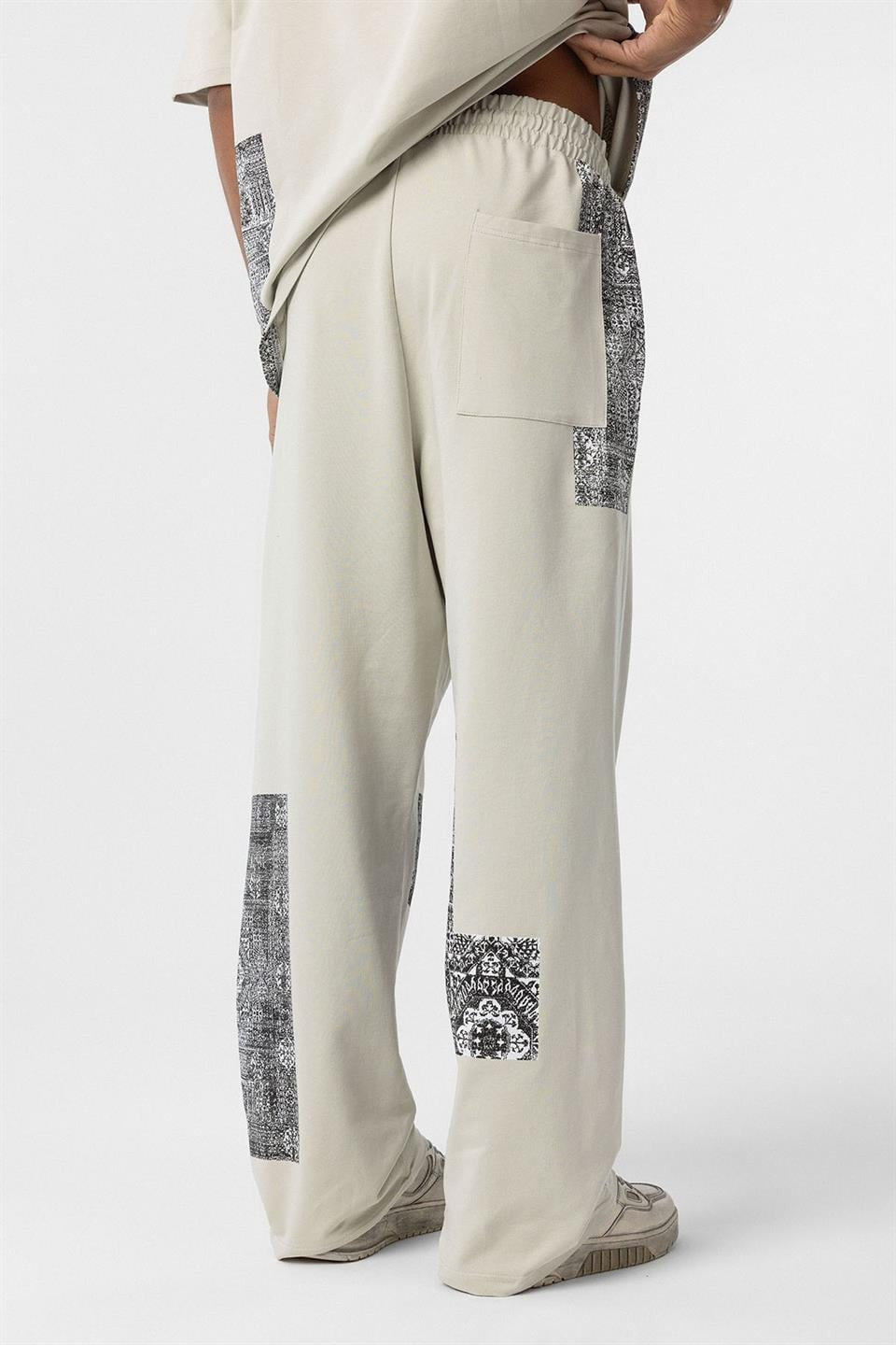 Oversized Sweatsuit Set with Ethnic Patterns