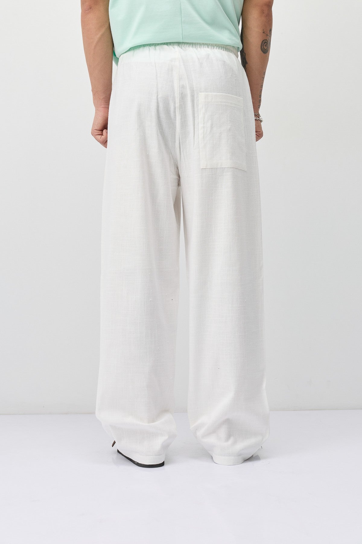 Lace-Up Baggy-Fit Linen Pants