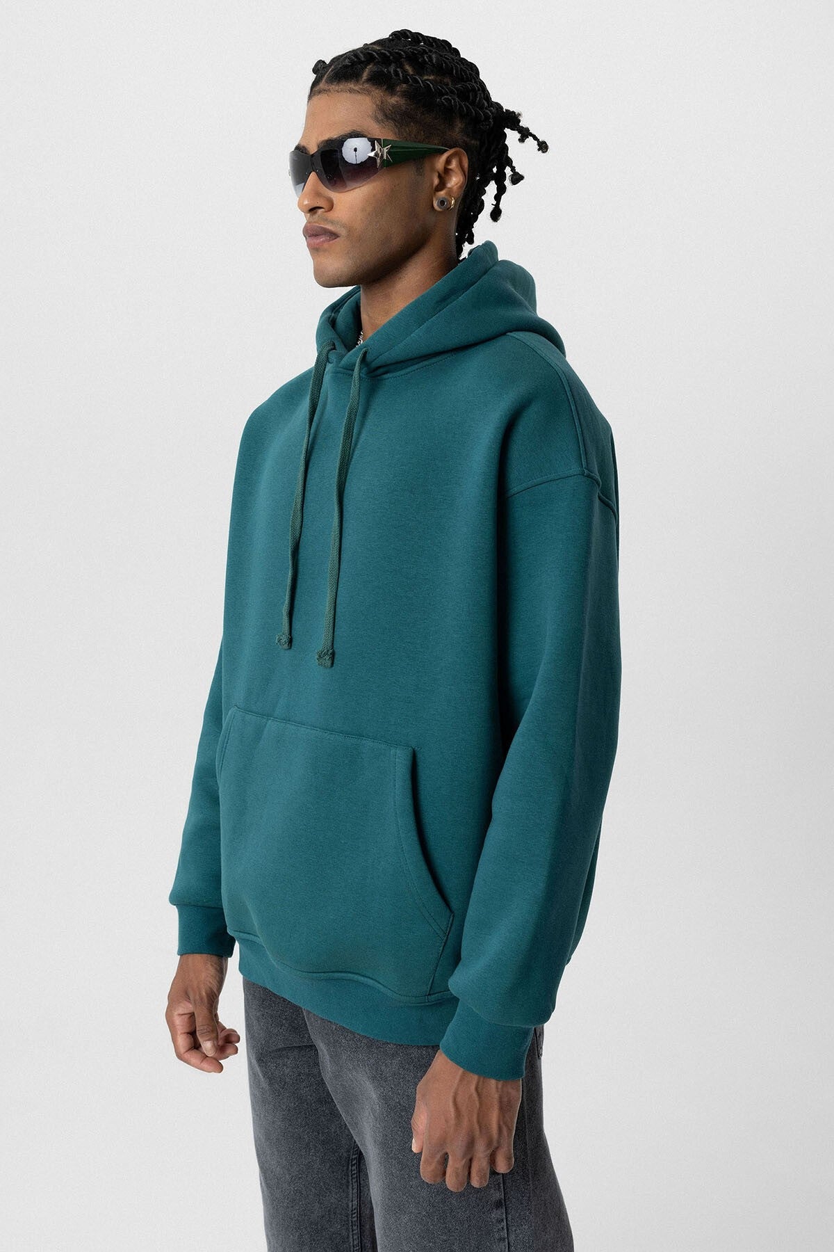 Basic Oversized Hooded Sweatshirt with Pockets