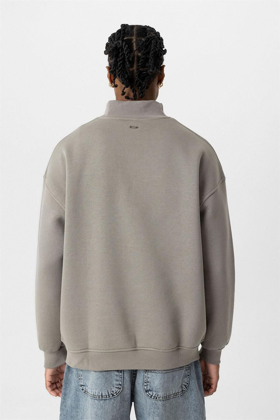 Basic Oversized Crew-Neck Sweatshirt