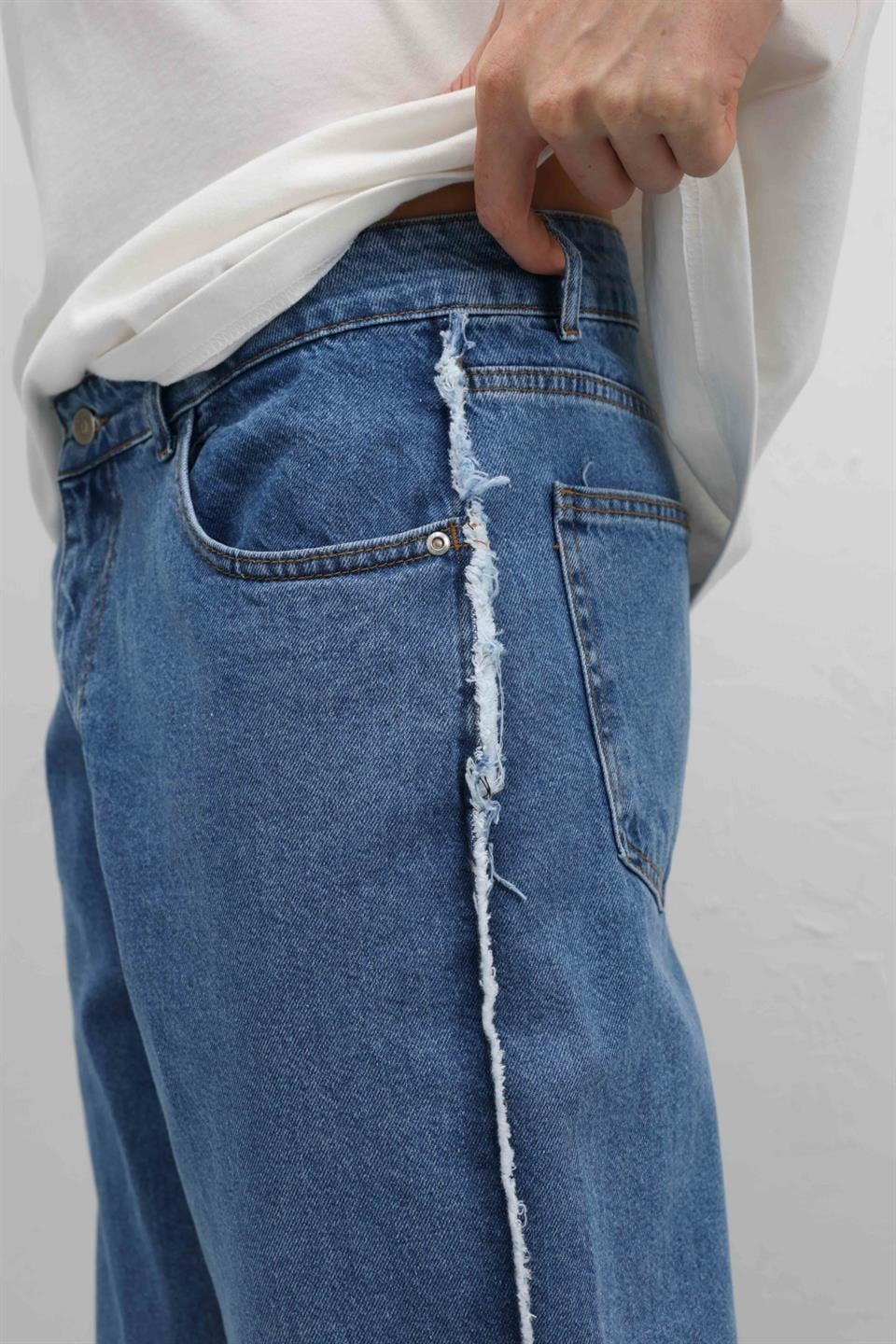 Baggy Jeans with Side Seam Details