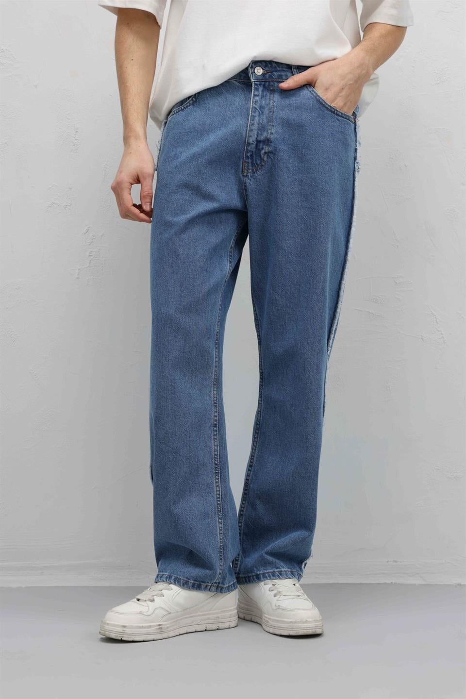 Baggy Jeans with Side Seam Details