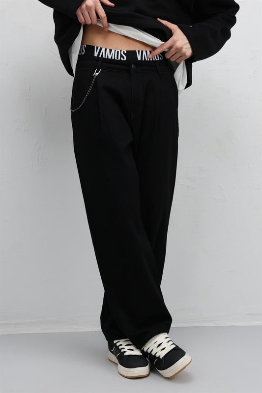 Pleated Baggy Jeans with Chain Accents