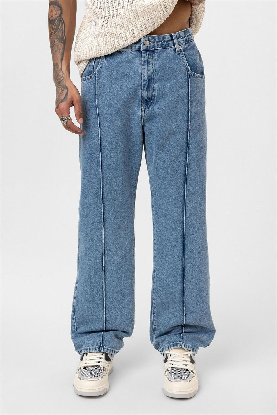 Stitched-Detail Relaxed-Fit Jeans