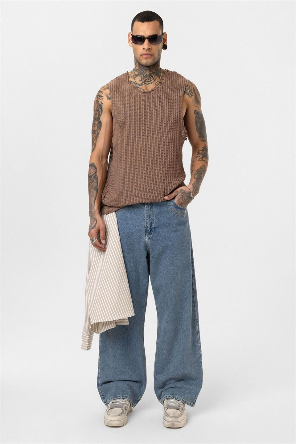 Relaxed-Fit Jeans with Pocket Details