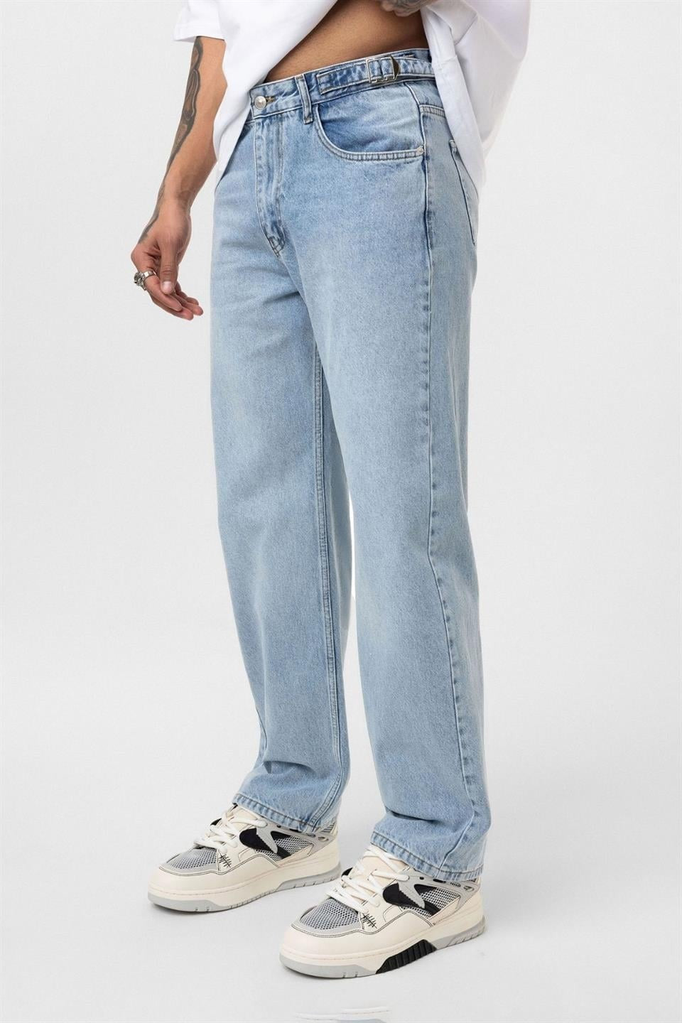 Relaxed-Fit Jeans