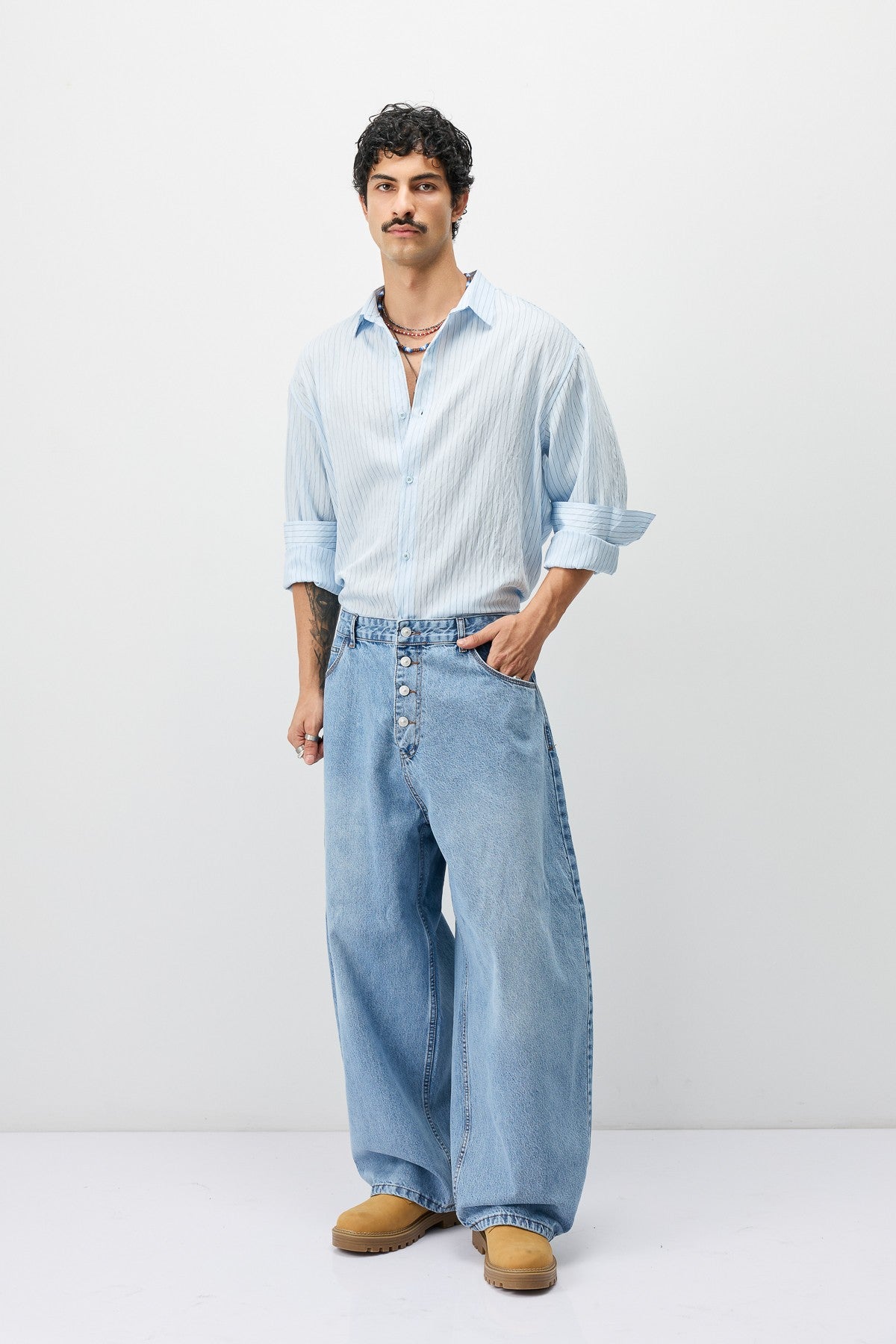 Barrel-Fit Jeans