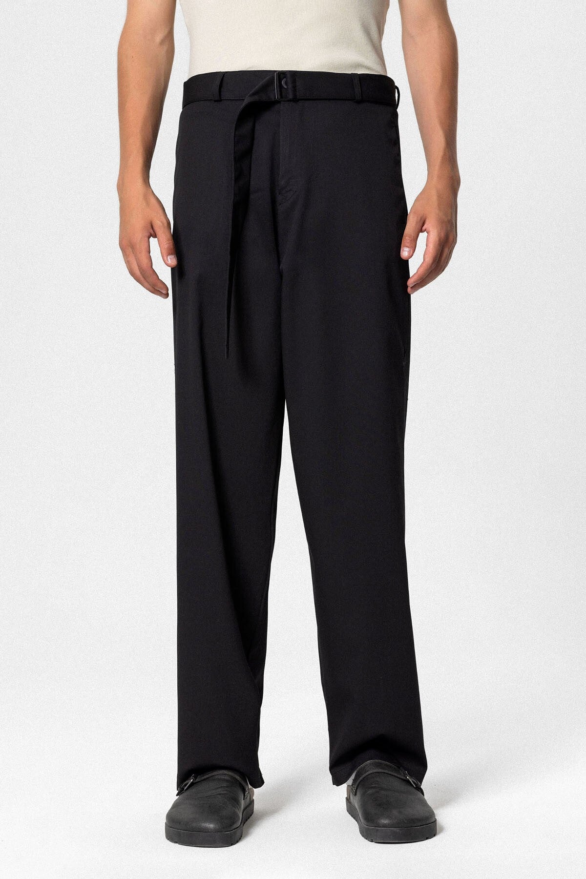 Arched-Waist Baggy Fabric Pants