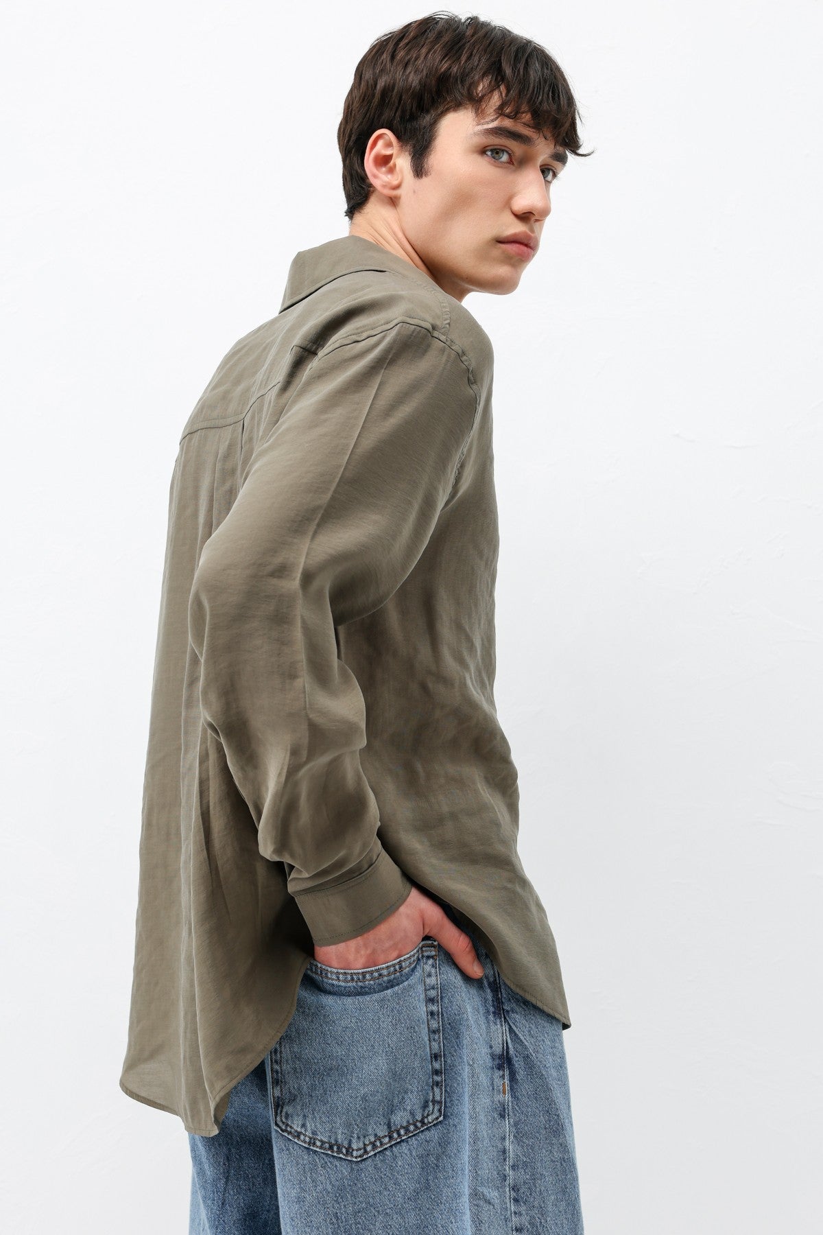 Oversized Shirt with Pockets Made of Modal Fabric