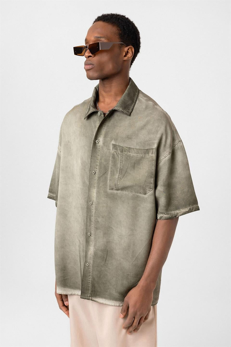 Oversized Short-Sleeve Shirt (Washed)