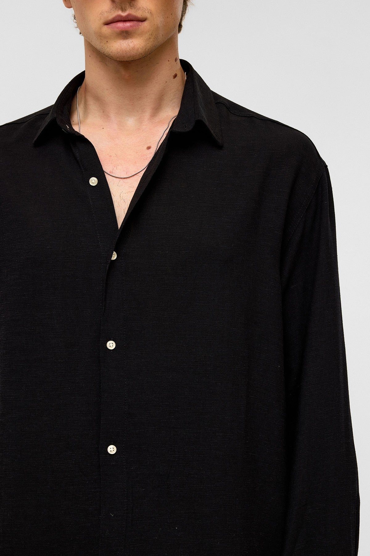 Oversized Long-Sleeved Linen Shirt