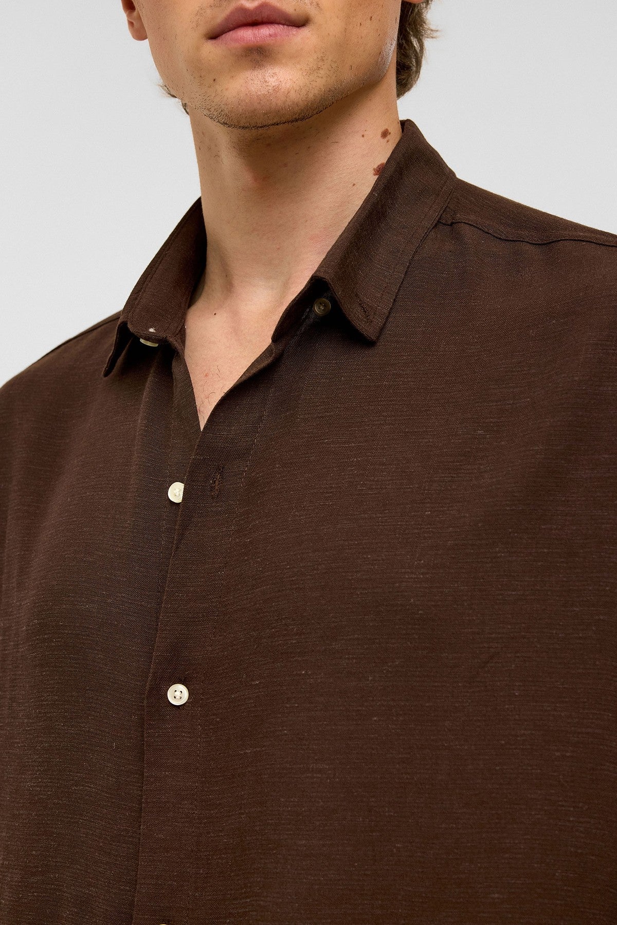 Oversized Long-Sleeved Linen Shirt