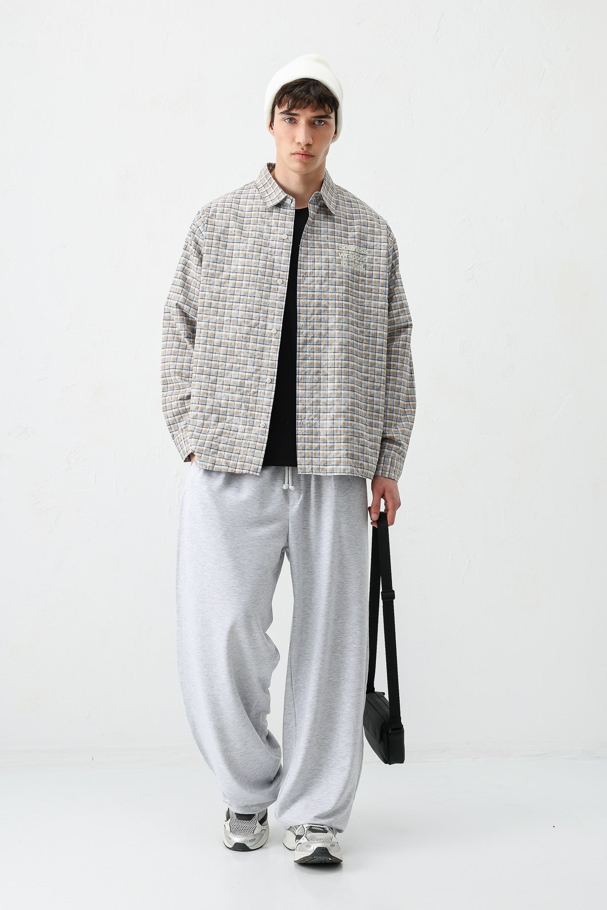 Long-Sleeved Checkered Shirt