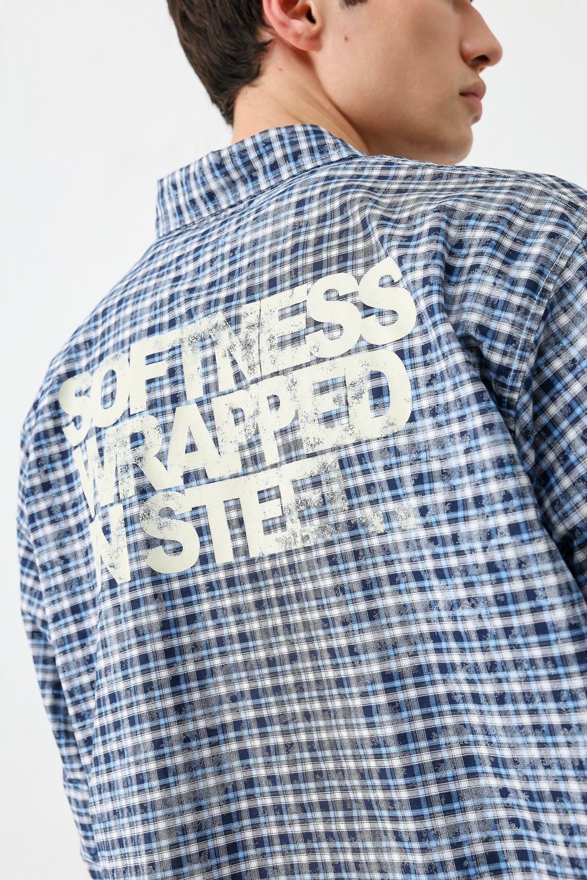 Long-Sleeved Checkered Shirt