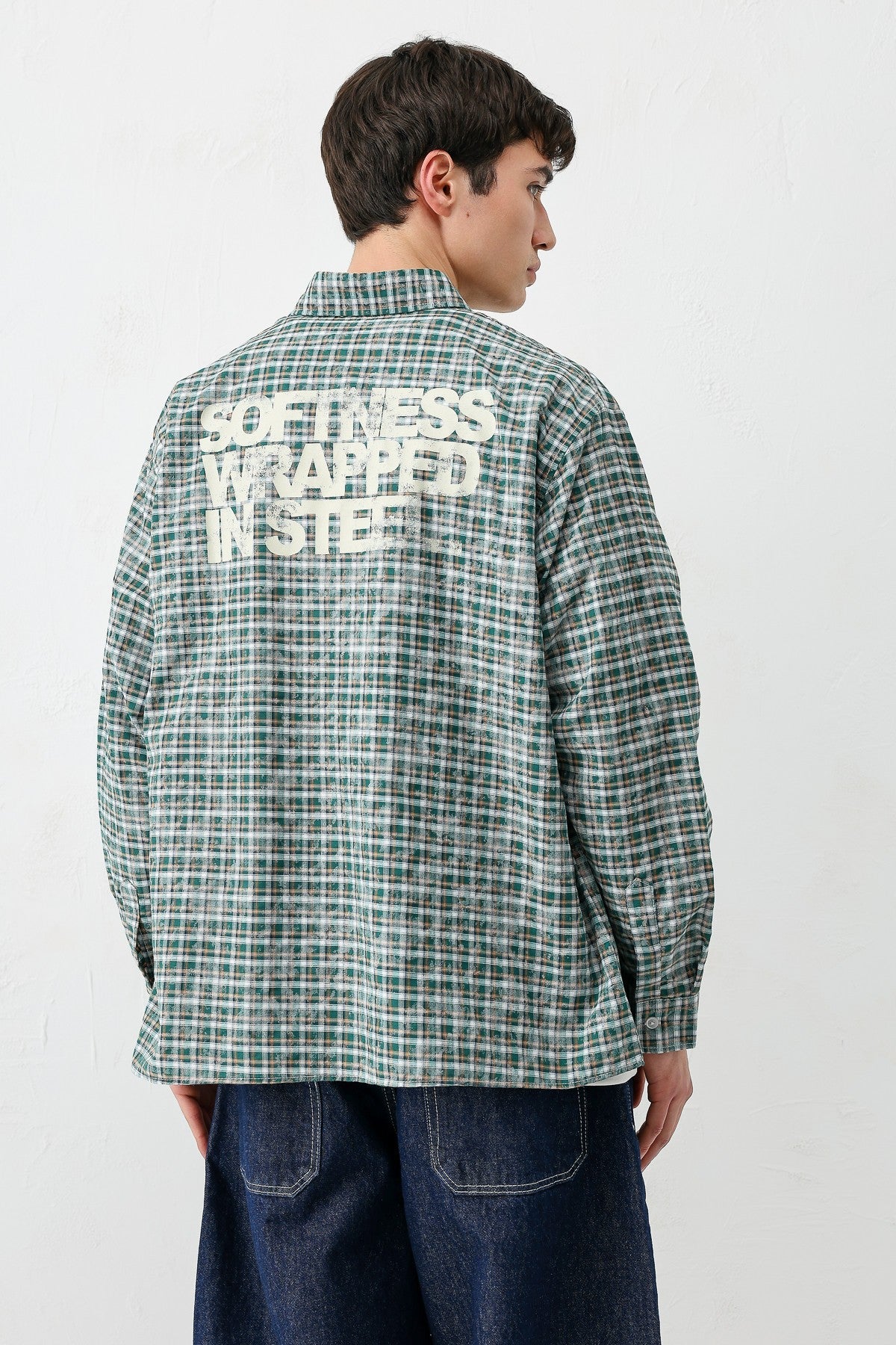 Long-Sleeved Checkered Shirt