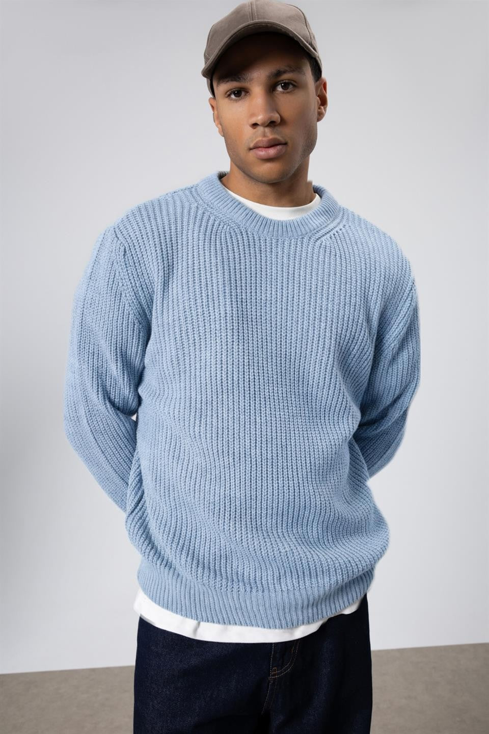 Oversized Crew-Neck Sweater V60-10