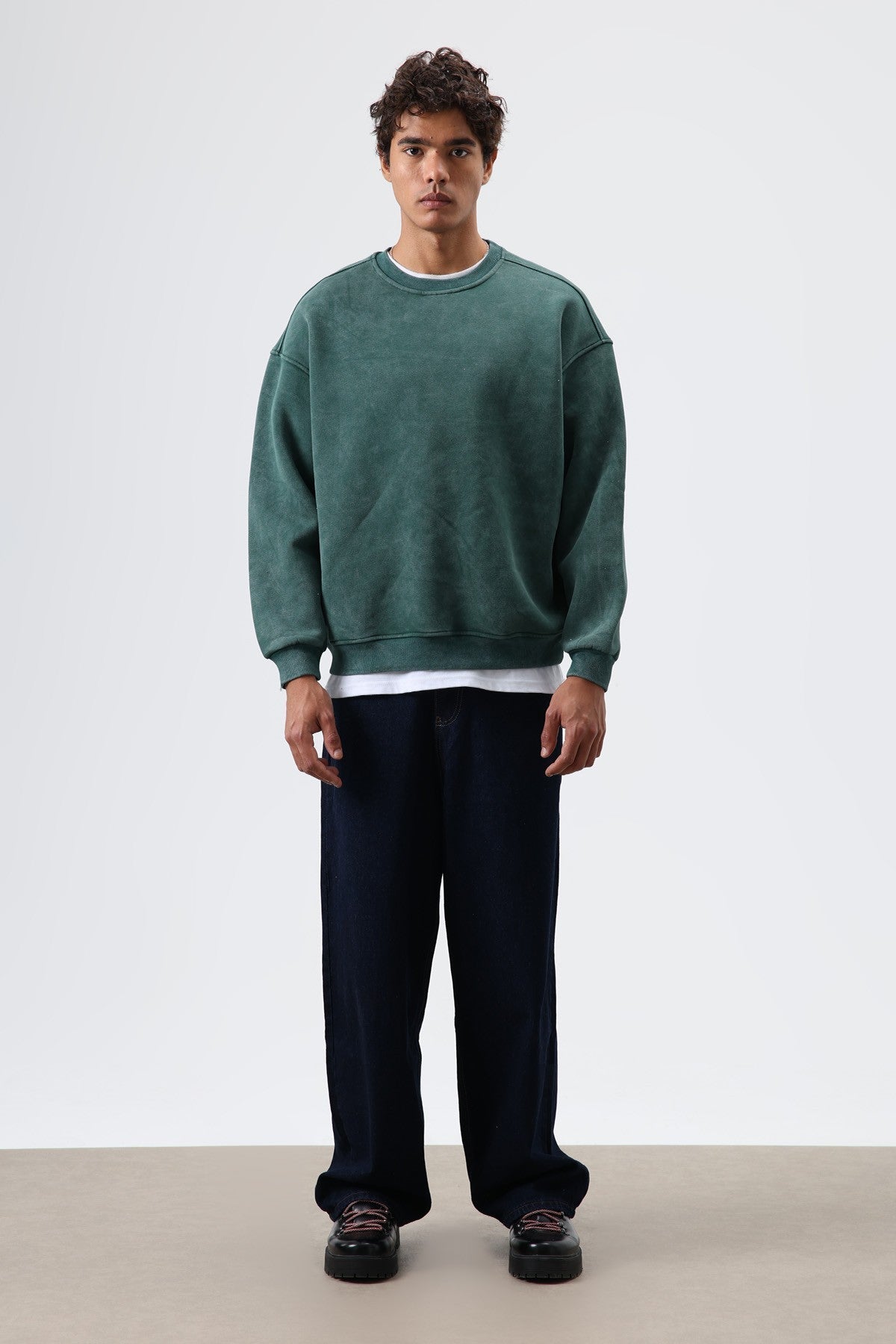Basic Oversized Washed Sweatshirt
