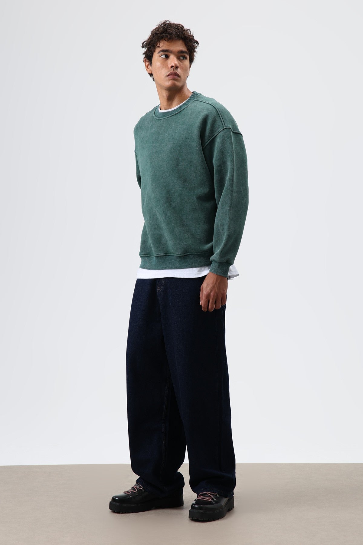 Basic Oversized Washed Sweatshirt