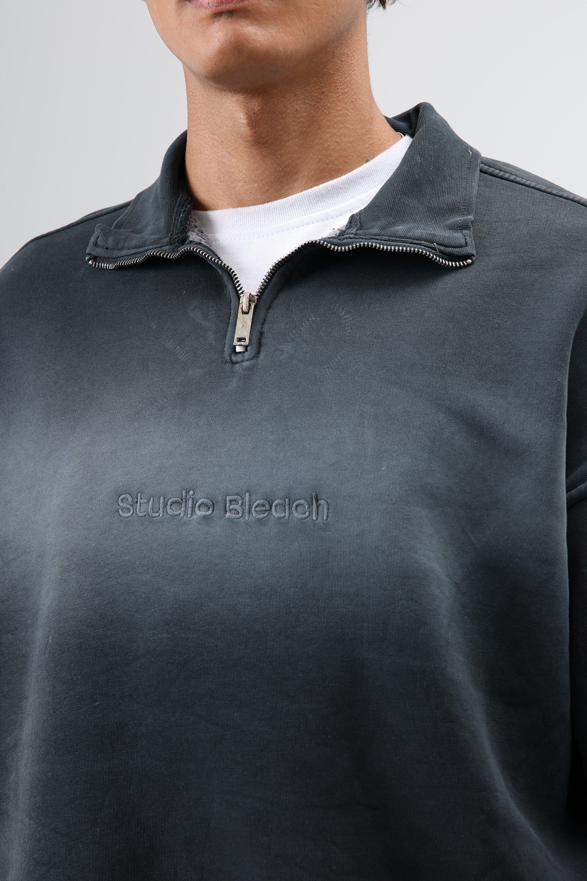 Oversized Sweatshirt with a Collar and Zipper