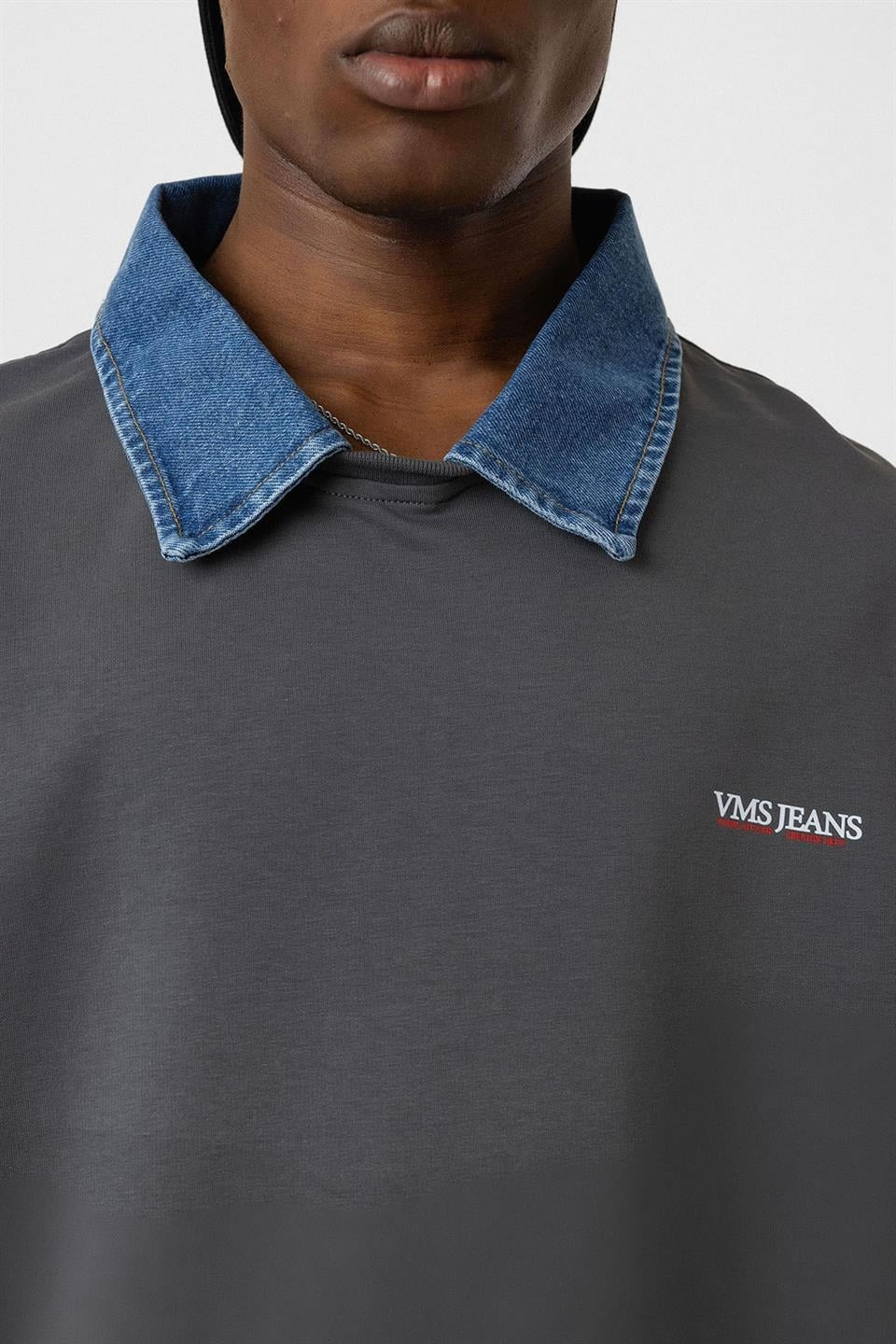 Oversized T-Shirt with Polo Collar and Embroidered Design