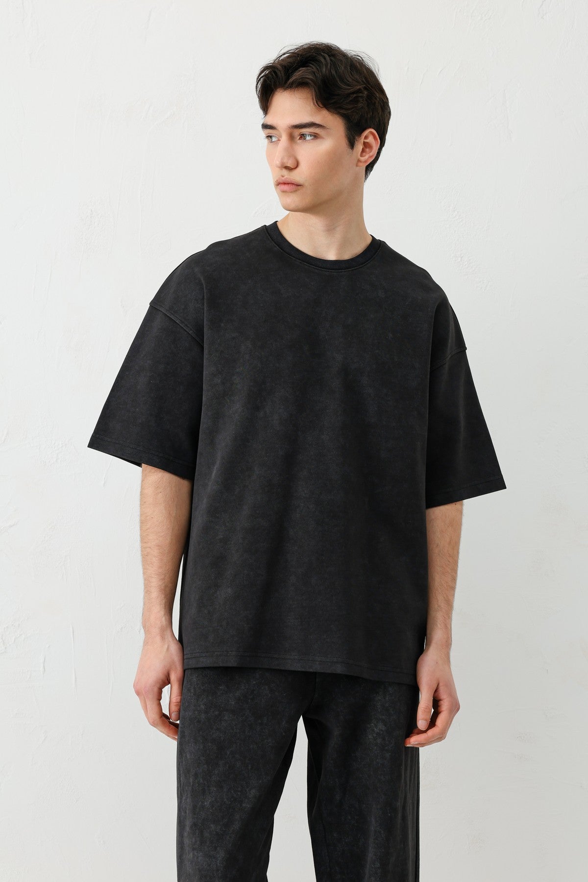 Short-Sleeved, Washed Oversized T-Shirt