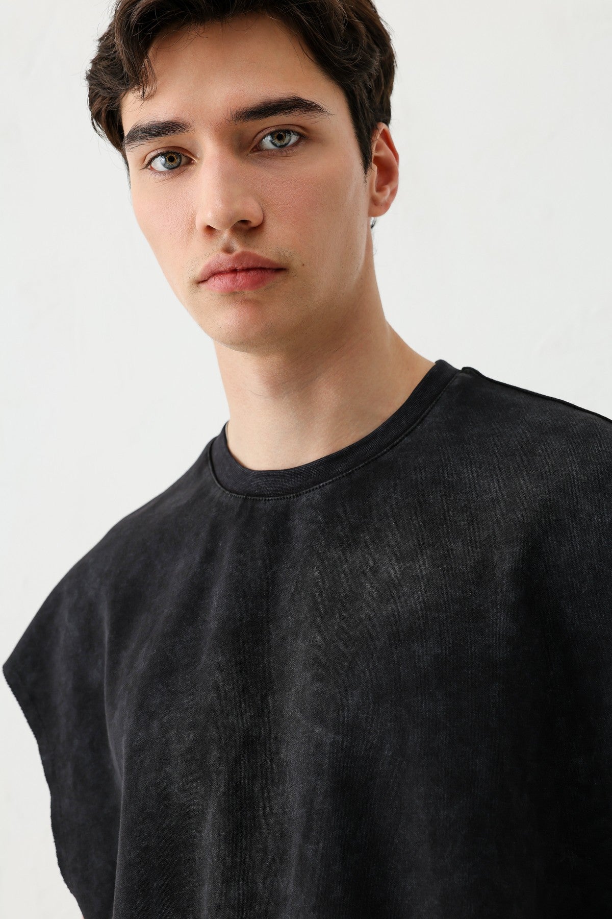 Basic Sleeveless T-Shirt