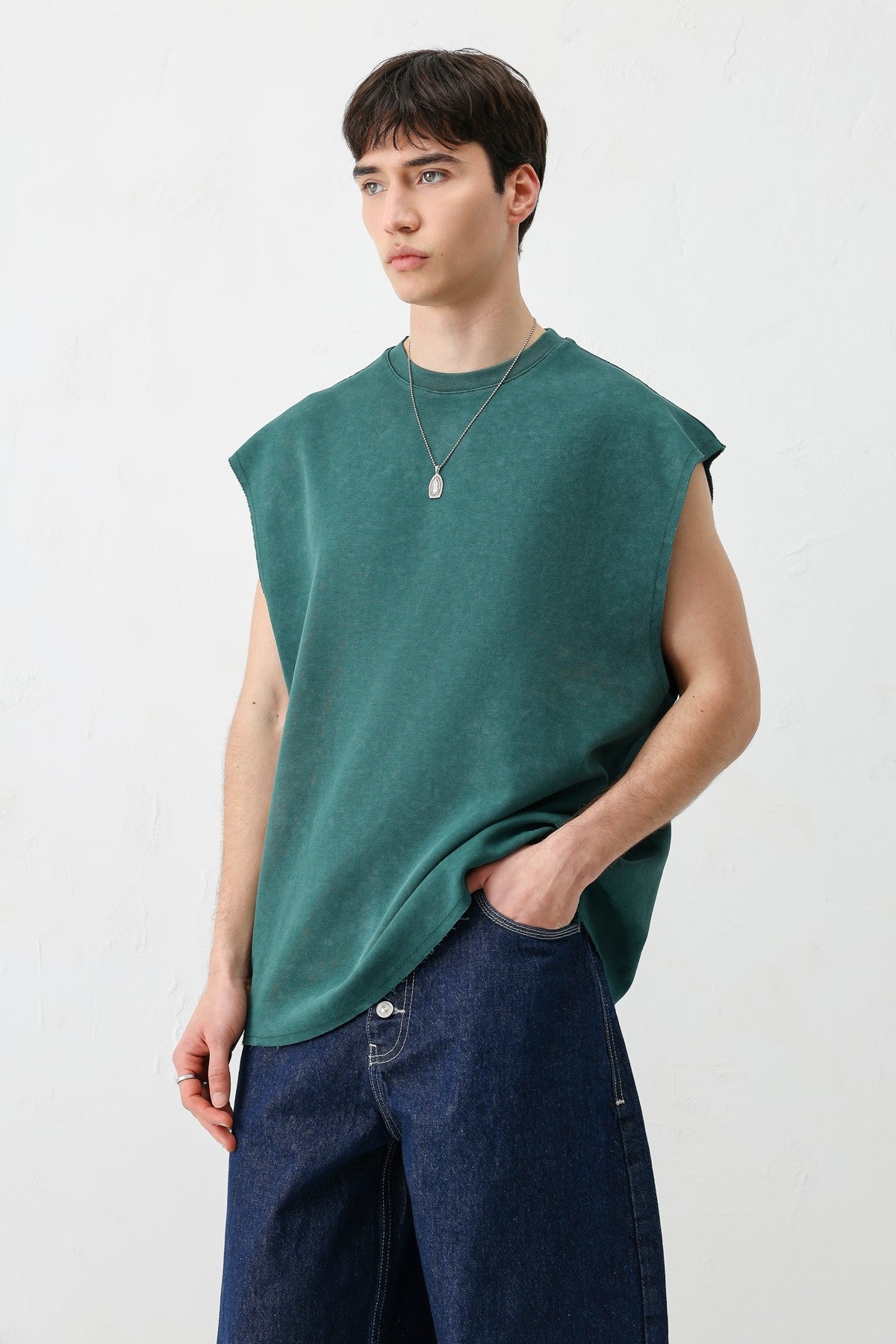 Basic Sleeveless T-Shirt