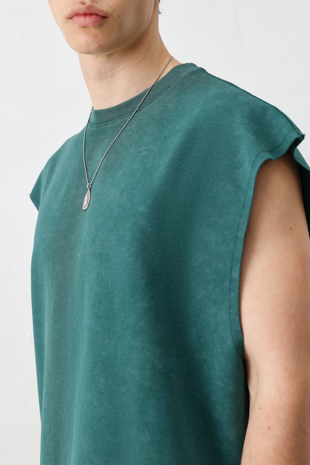 Basic Sleeveless T-Shirt