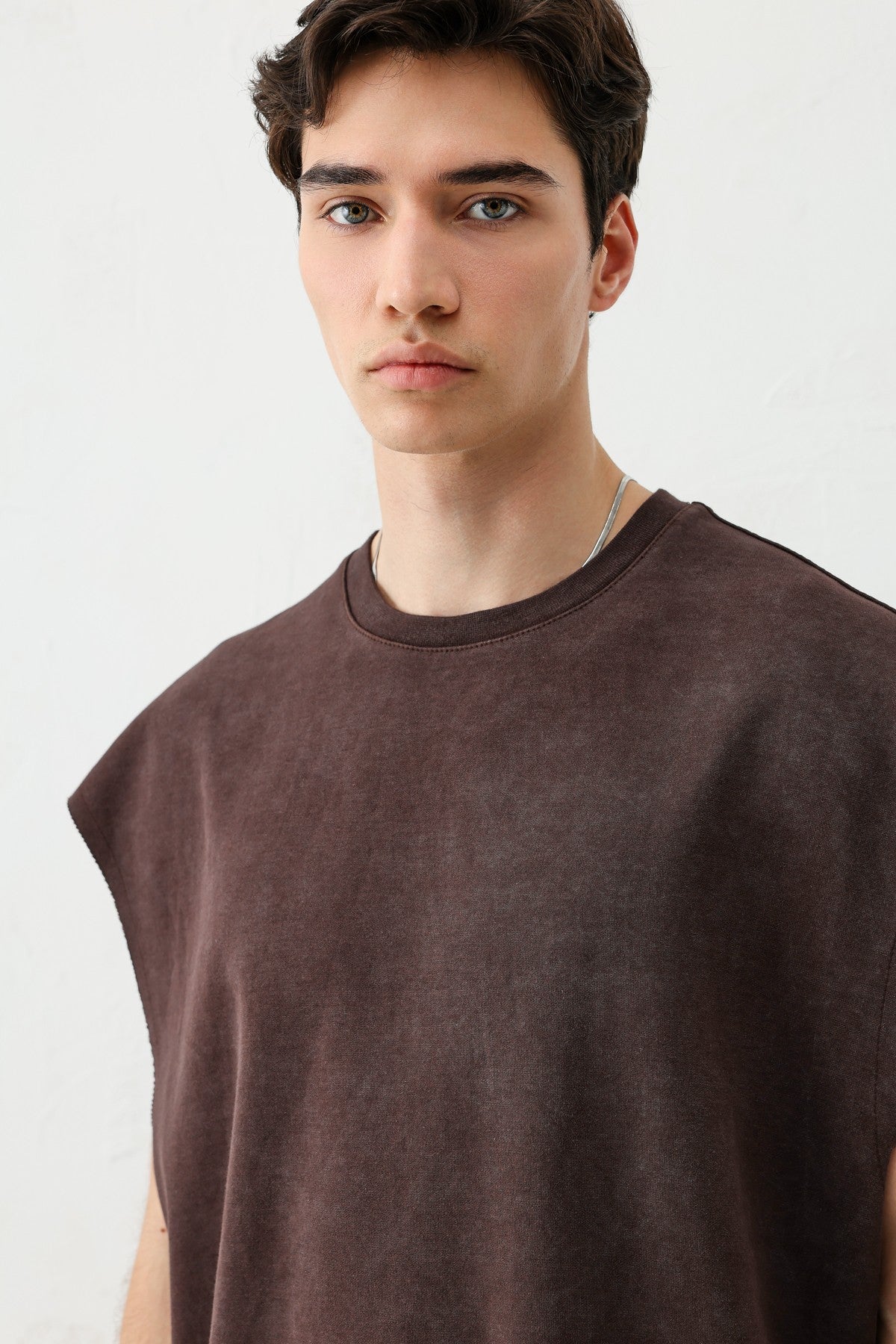 Basic Sleeveless T-Shirt