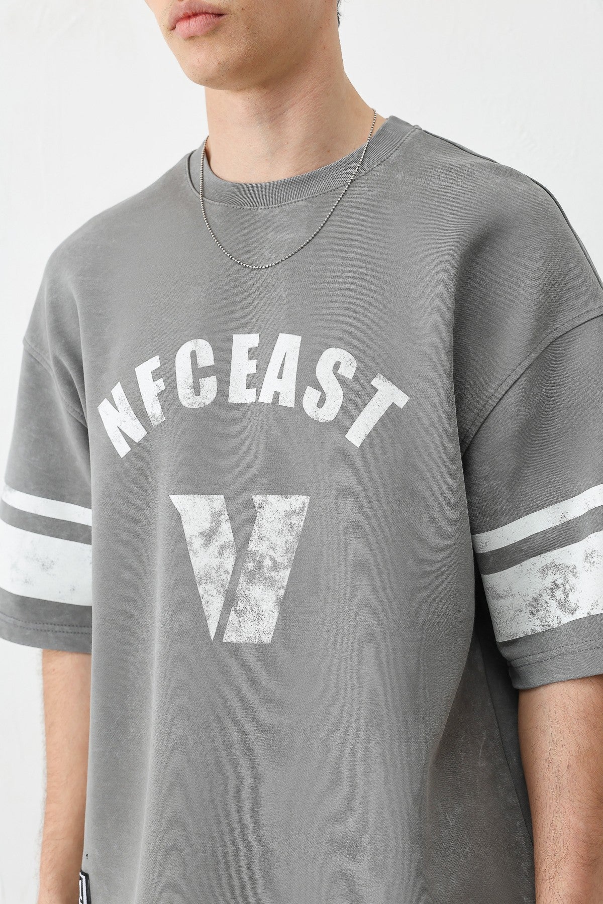 Oversized T-Shirt with V-Print and Sleeve Details