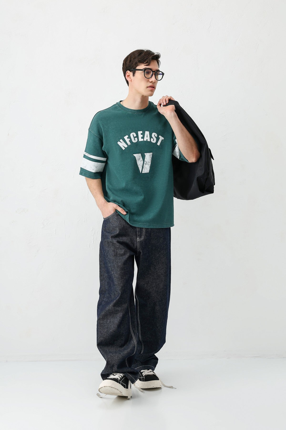 Oversized T-Shirt with V-Print and Sleeve Details