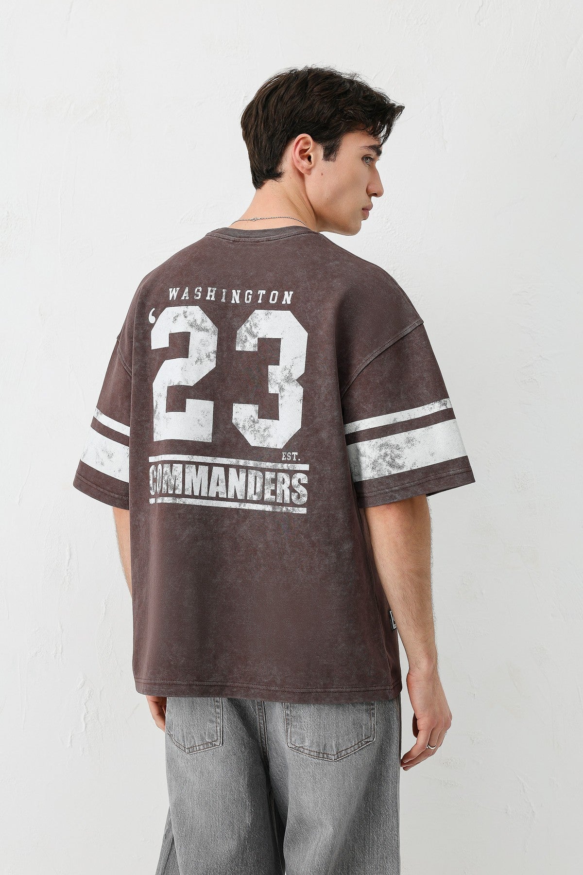 Oversized T-Shirt with V-Print and Sleeve Details