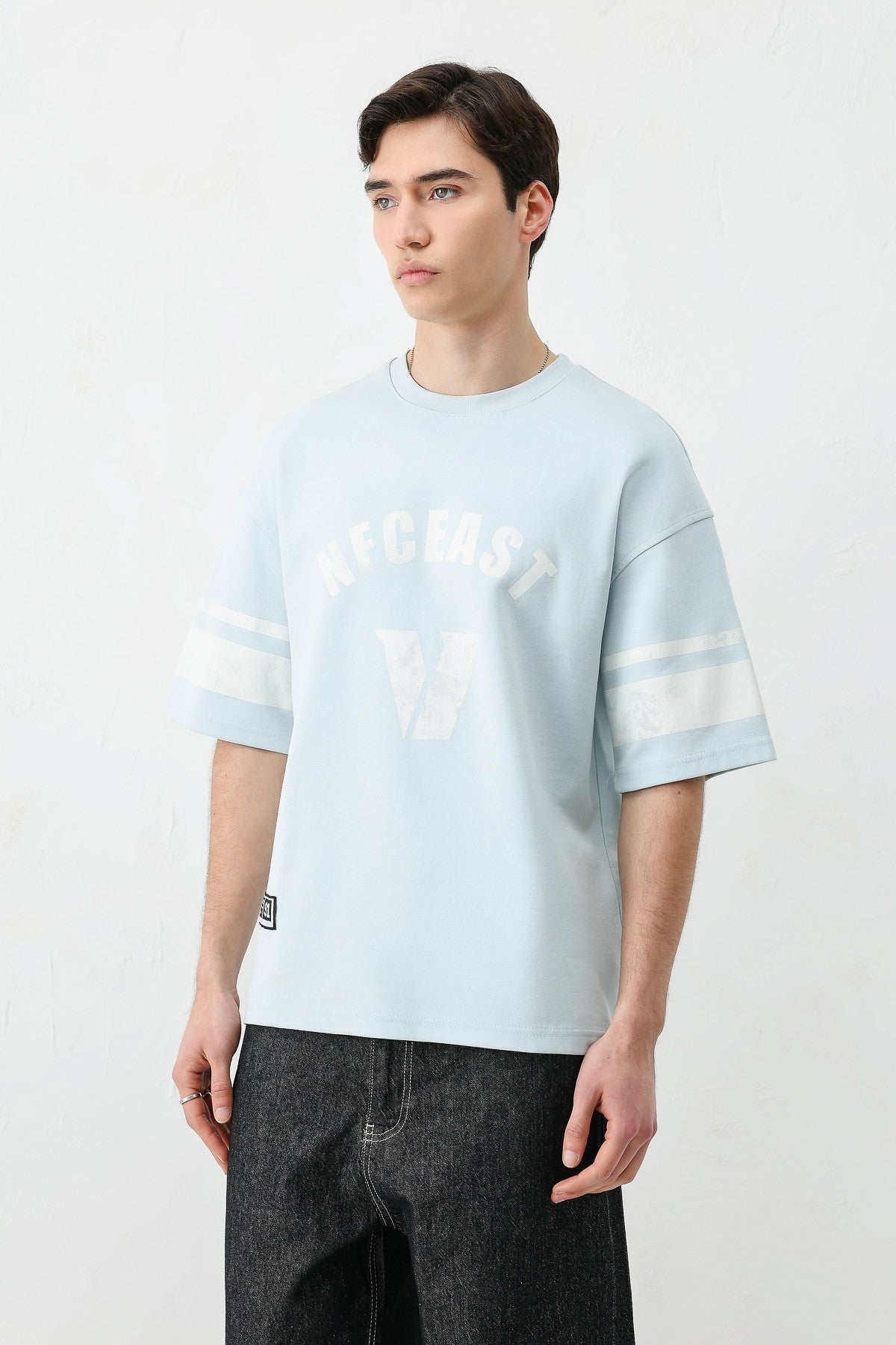 Oversized T-Shirt with V-Print and Sleeve Details