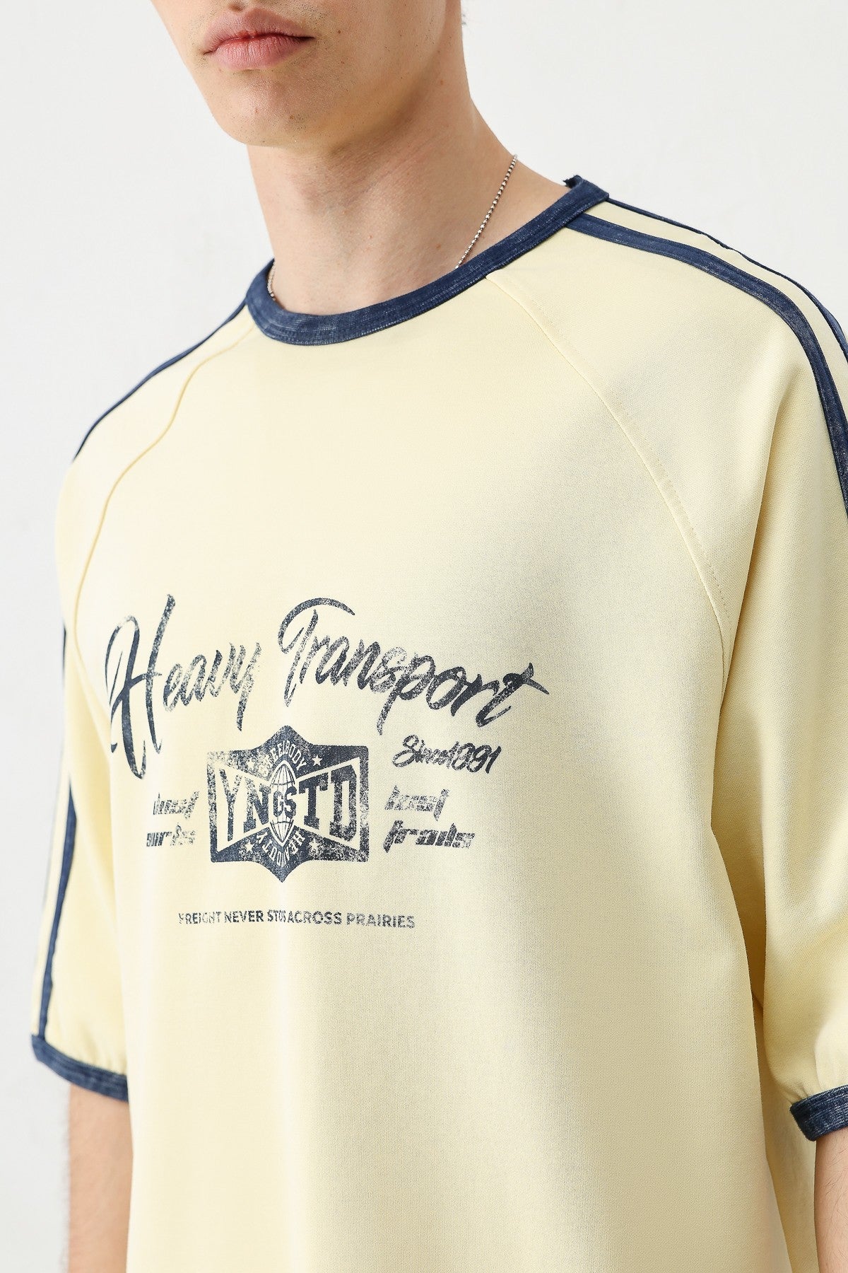 WASHED RAGLAN-SLEEVE T-SHIRT