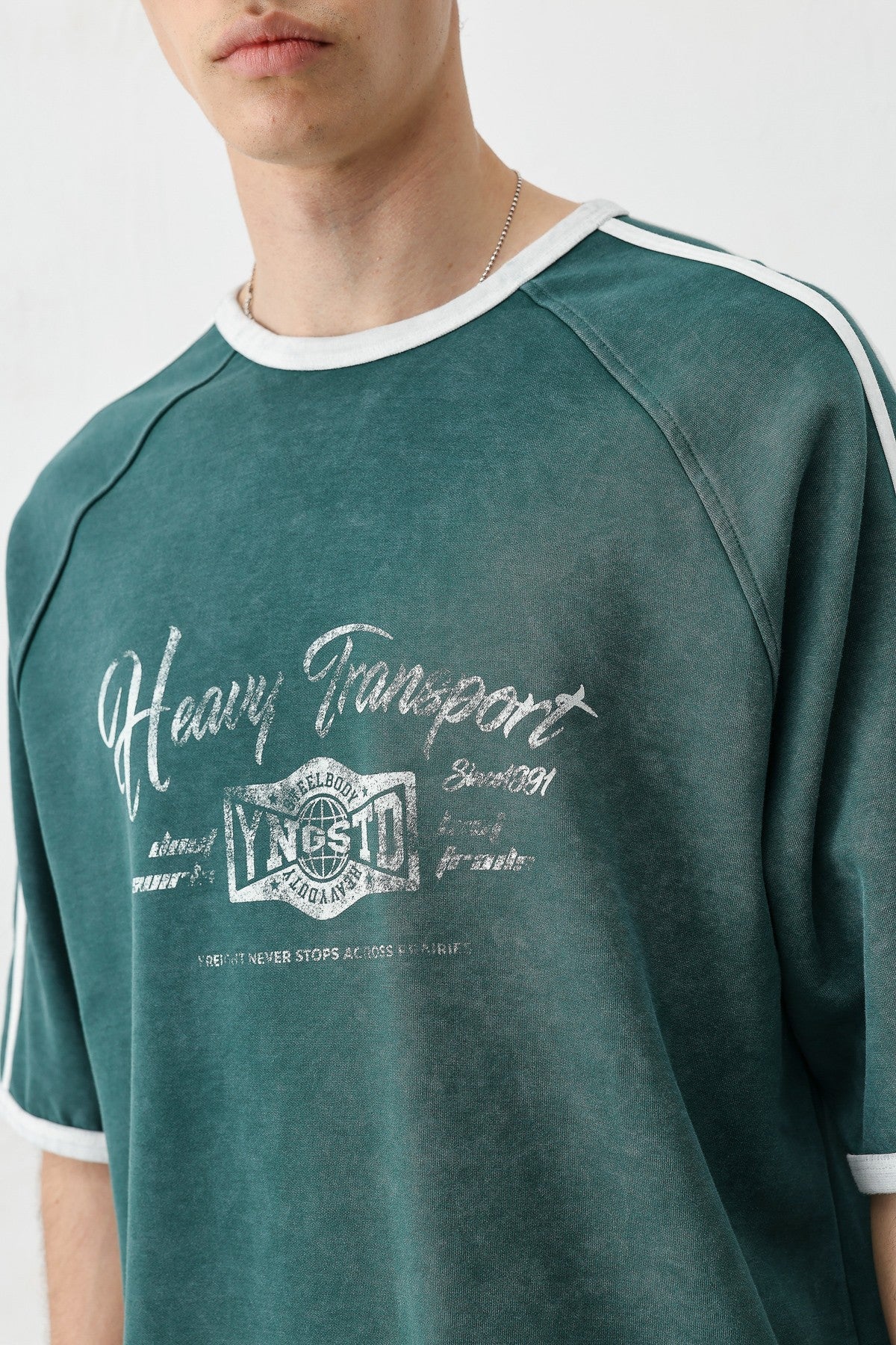 WASHED RAGLAN-SLEEVE T-SHIRT