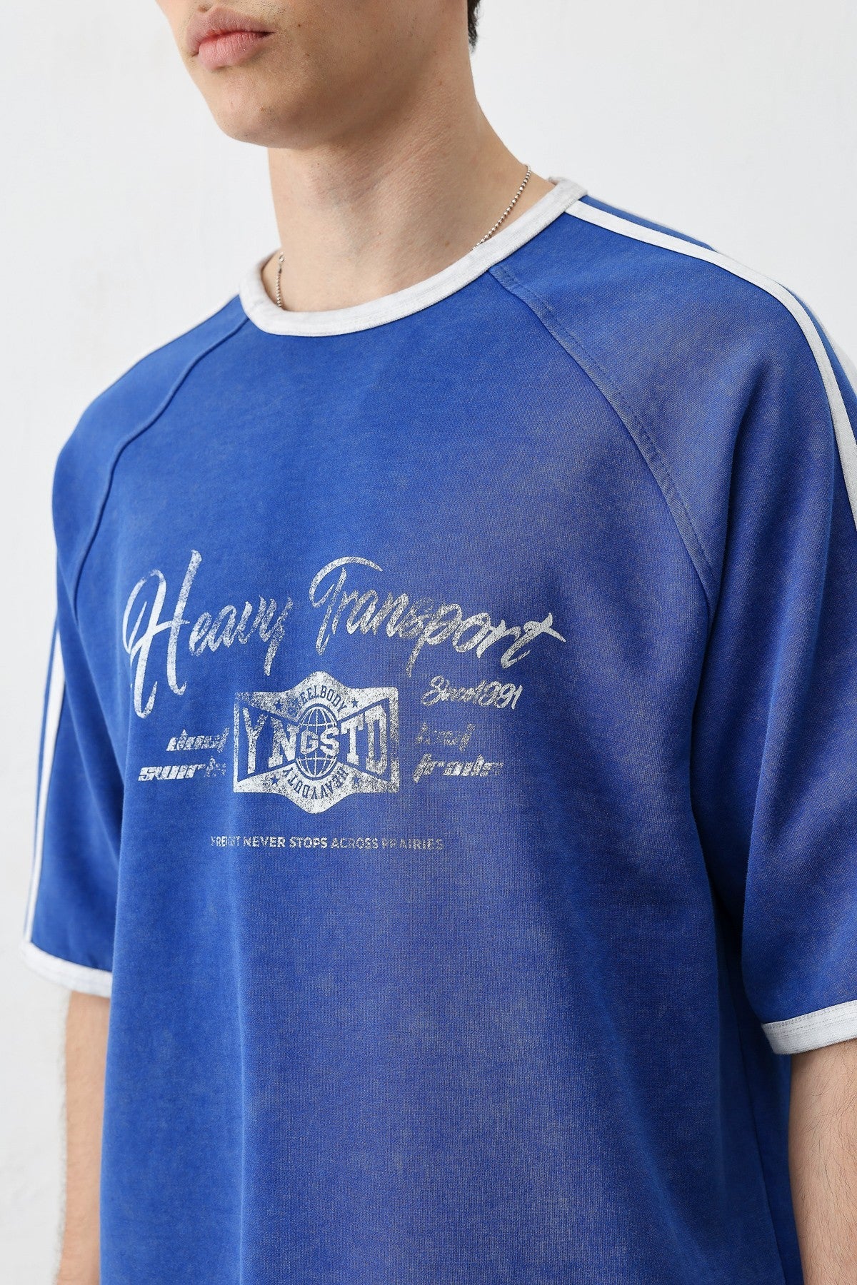 WASHED RAGLAN-SLEEVE T-SHIRT